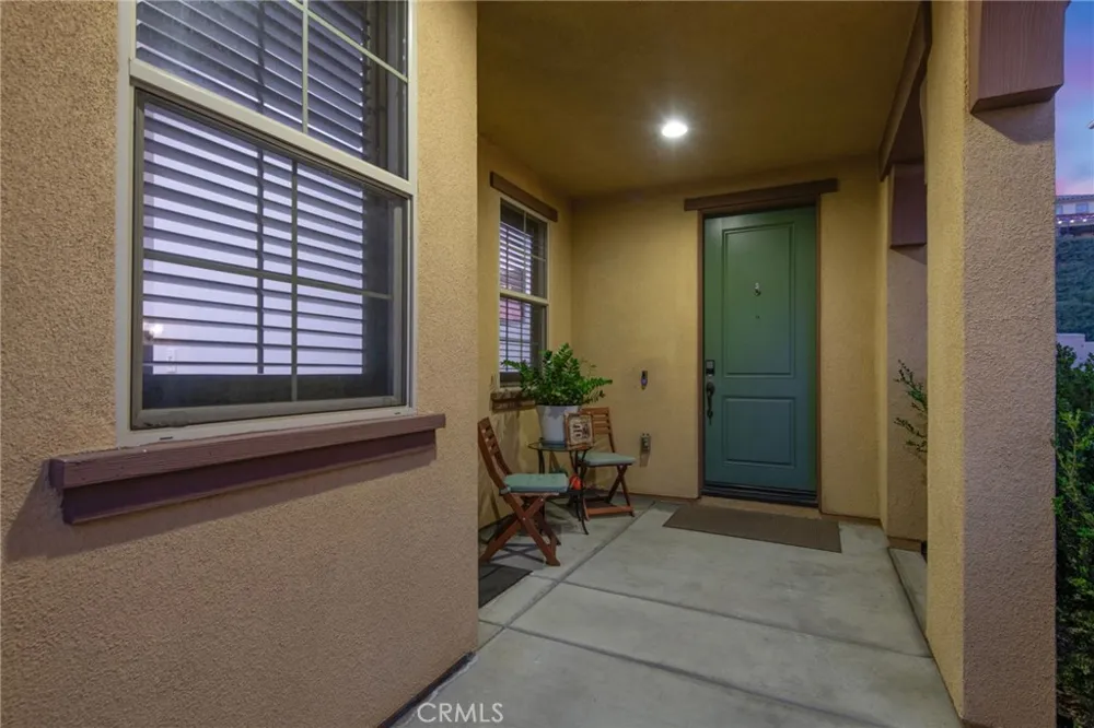 885 E Manresa Azusa, CA 91702