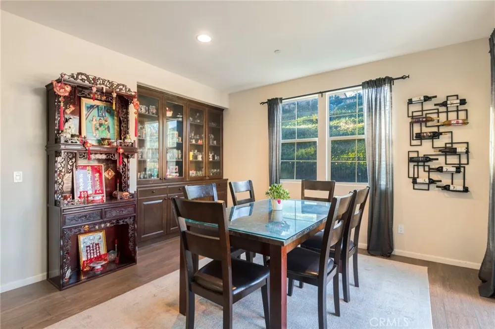 885 E Manresa Azusa, CA 91702