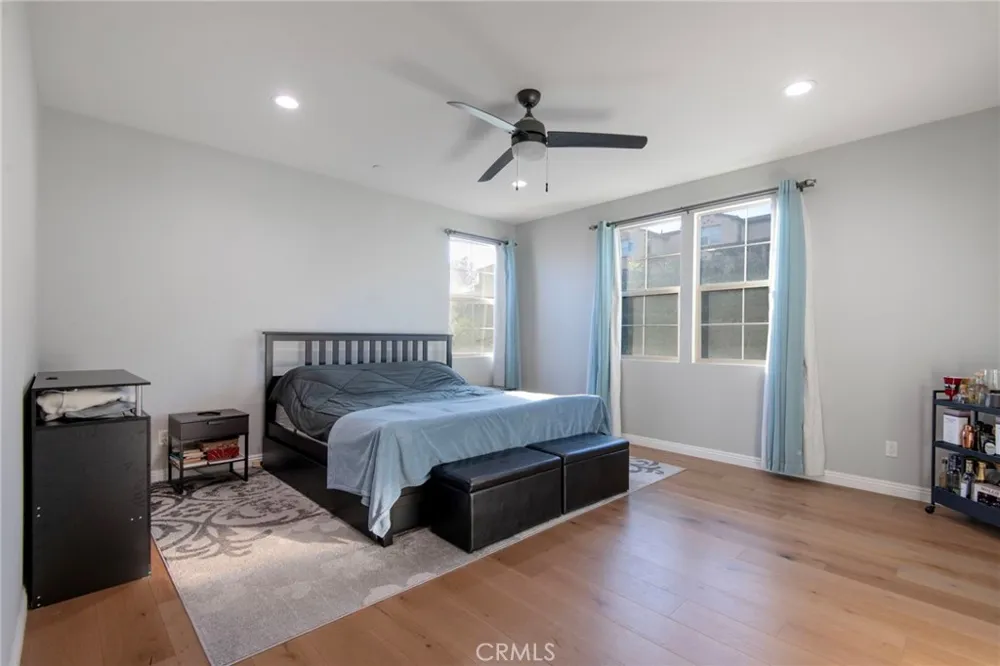 885 E Manresa Azusa, CA 91702