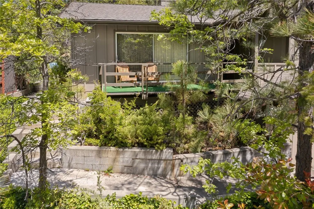 38980 Lake Point Court Bass Lake, CA 93604