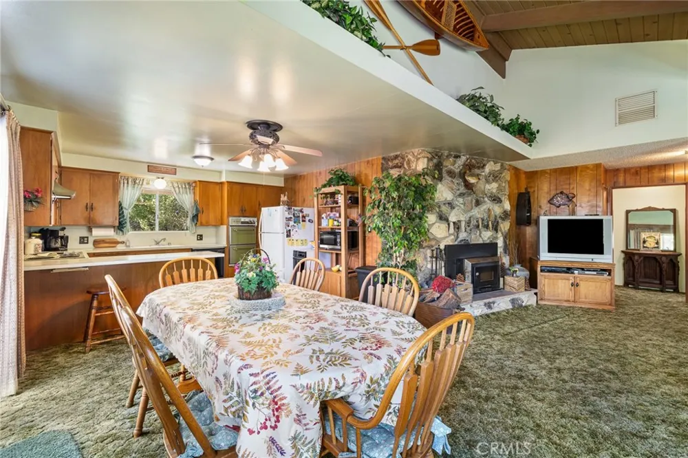 38980 Lake Point Court Bass Lake, CA 93604