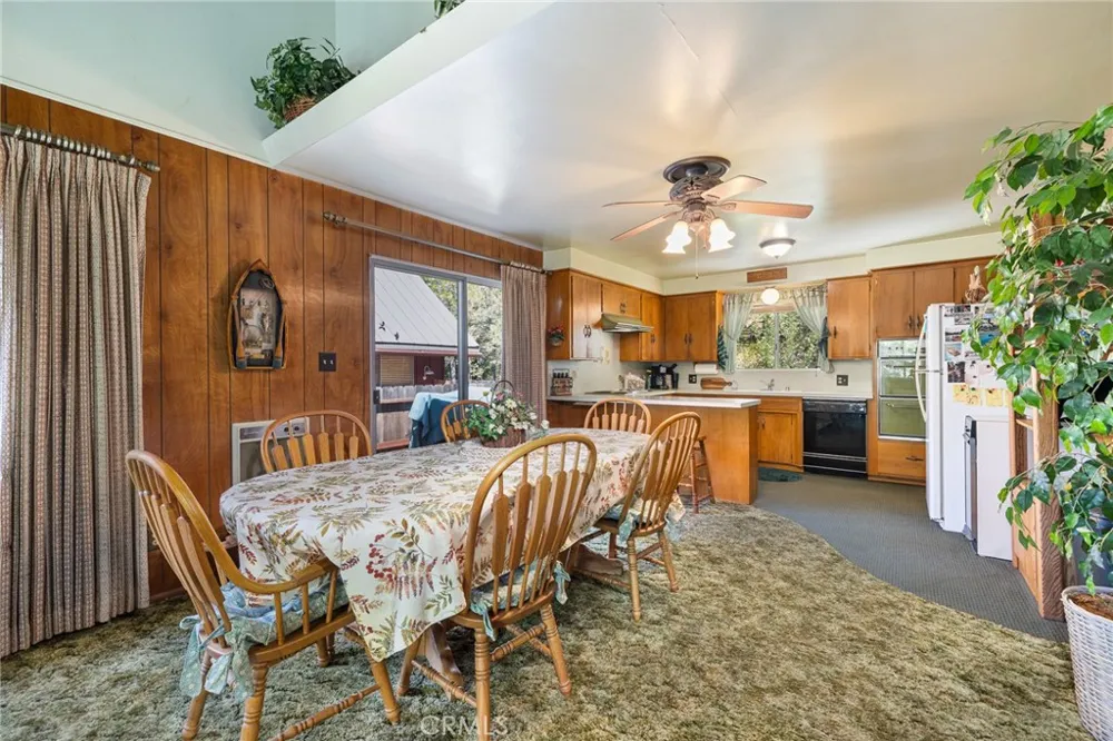 38980 Lake Point Court Bass Lake, CA 93604