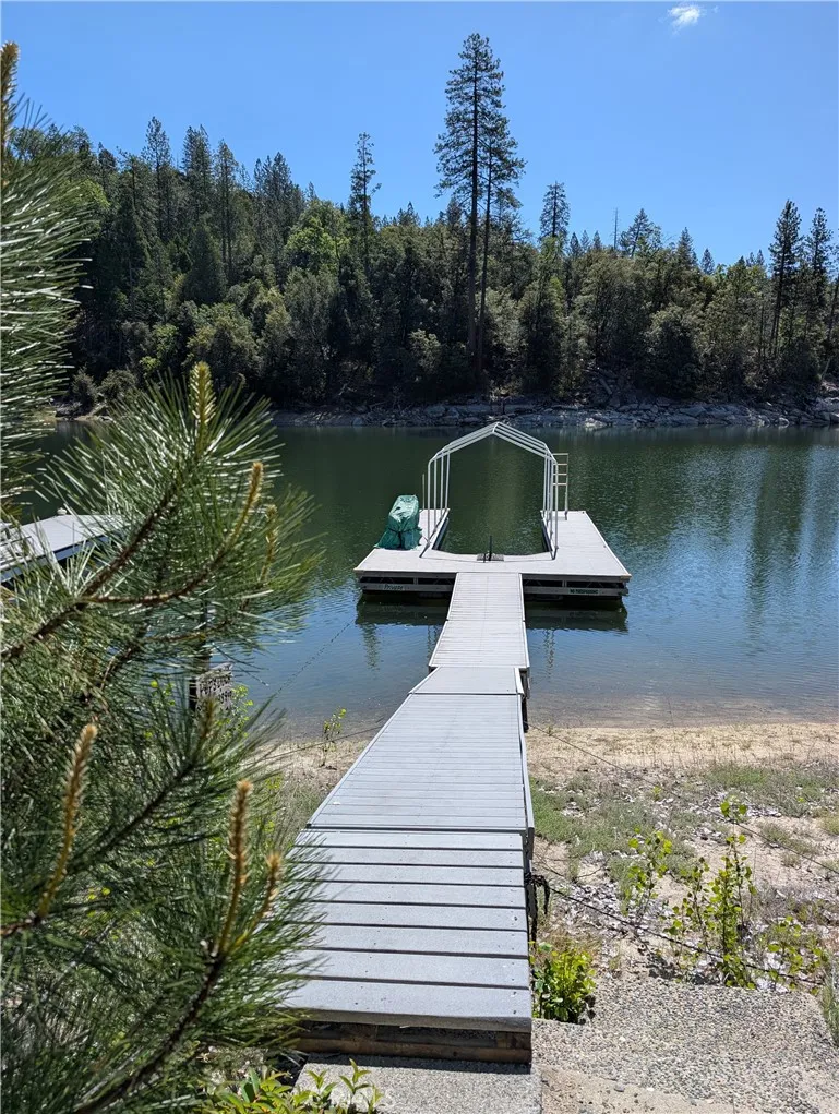 38980 Lake Point Court Bass Lake, CA 93604