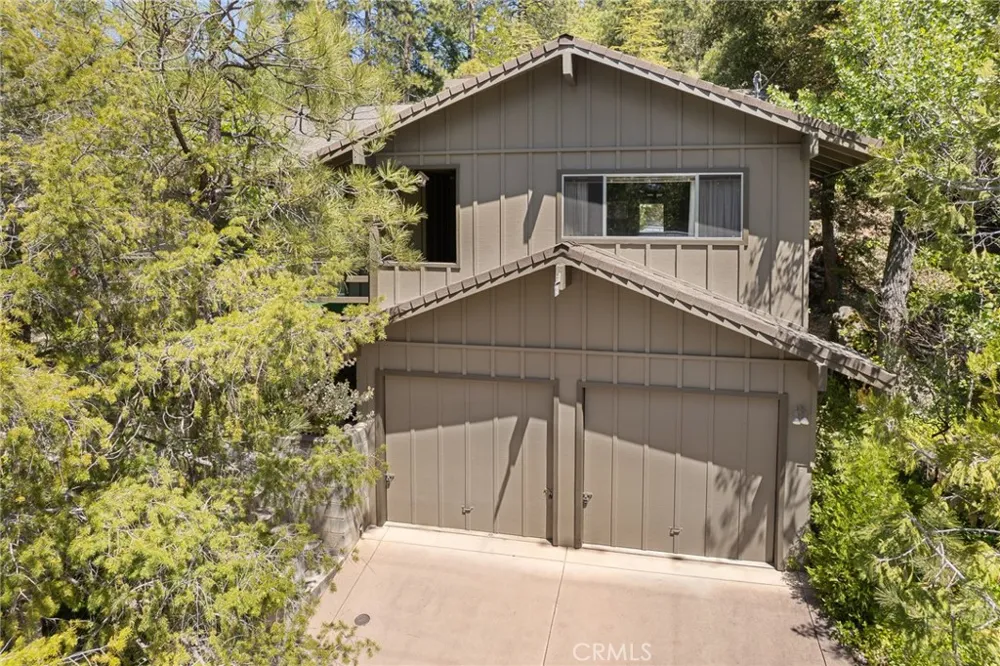38980 Lake Point Court Bass Lake, CA 93604