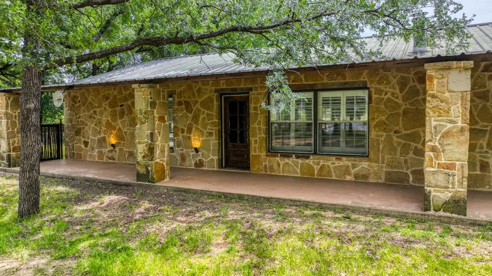 1060 Young Bend Road Brock, TX 76087