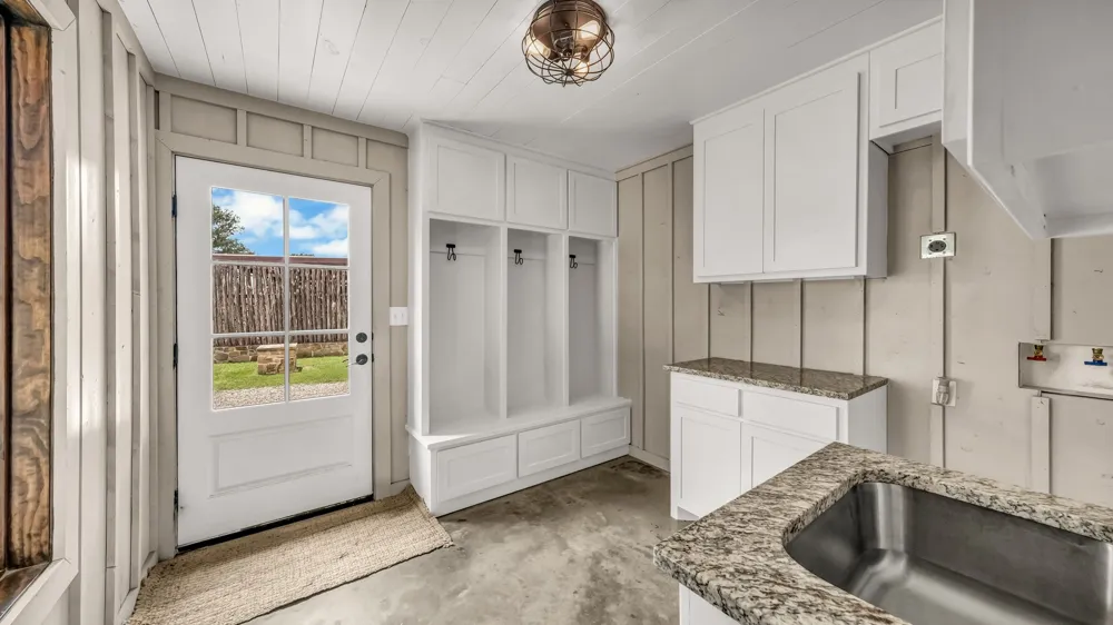 1060 Young Bend Road Brock, TX 76087