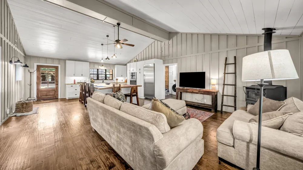 1060 Young Bend Road Brock, TX 76087