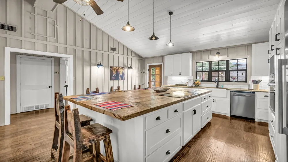 1060 Young Bend Road Brock, TX 76087