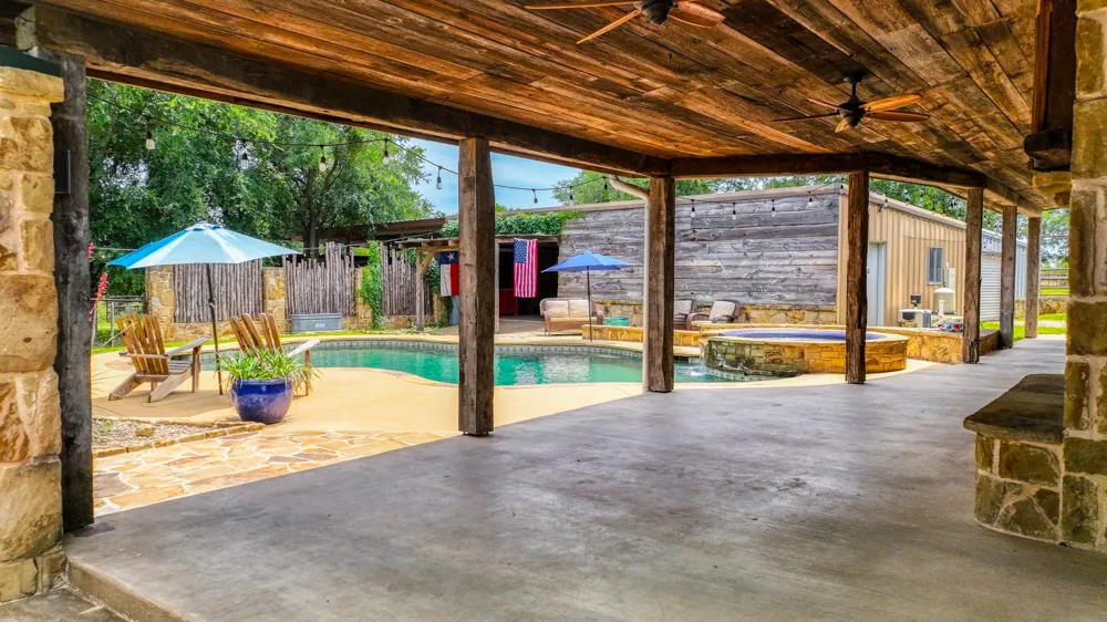 1060 Young Bend Road Brock, TX 76087