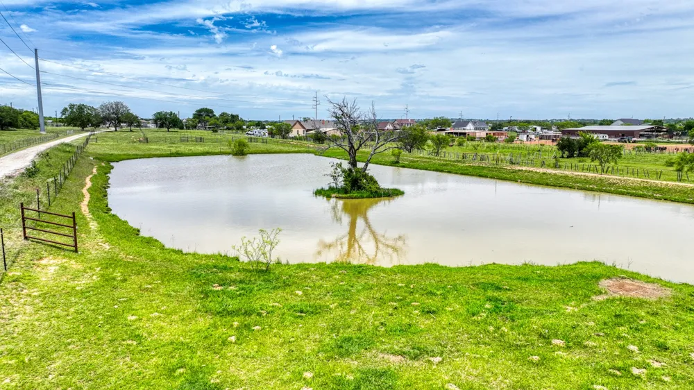 1060 Young Bend Road Brock, TX 76087