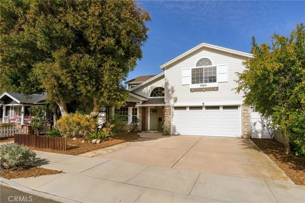 1324 Portola Avenue