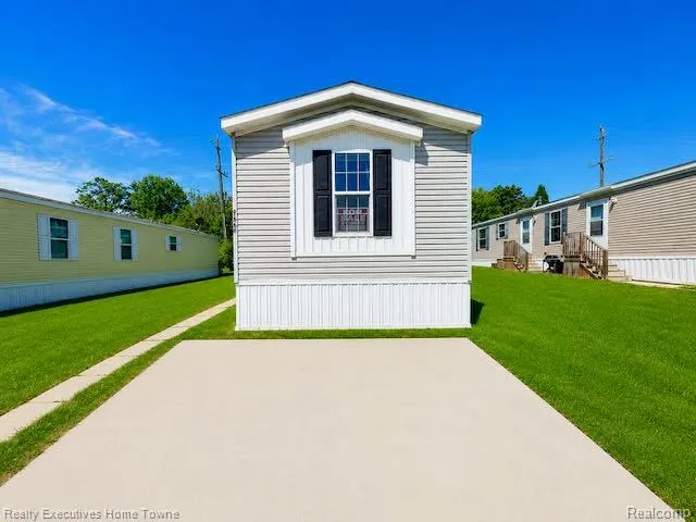 71597 Penny Court #240 Bruce Township, MI 48065