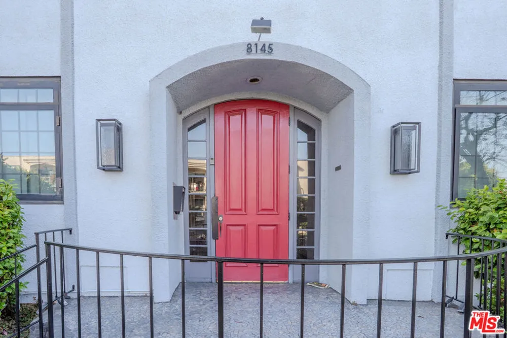 8145 Redlands Street #205 Playa del Rey, CA 90293