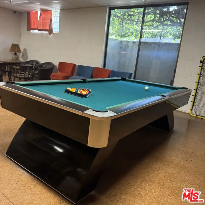 8145 Redlands Street #205 Playa del Rey, CA 90293