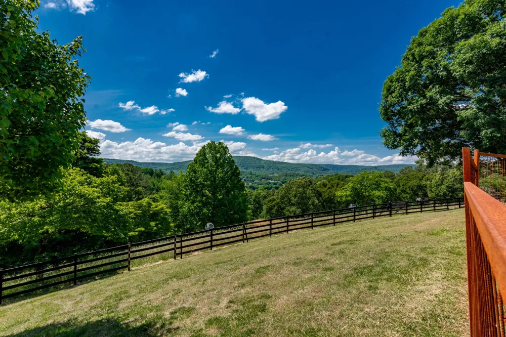 320 Crestview Lane Dayton, TN 37321