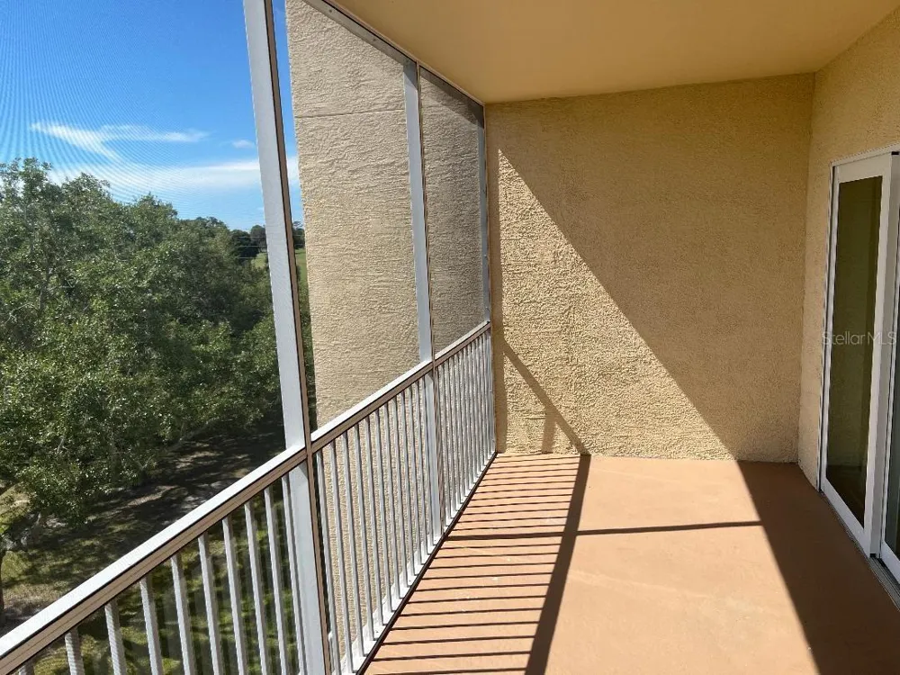 960 STARKEY ROAD #10305 Largo, FL 33771