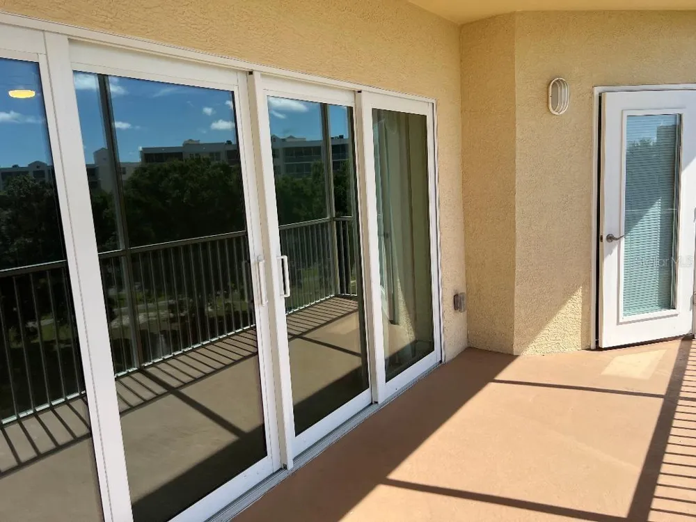 960 STARKEY ROAD #10305 Largo, FL 33771