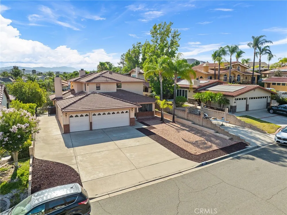 30127 White Wake Canyon Lake, CA 92587