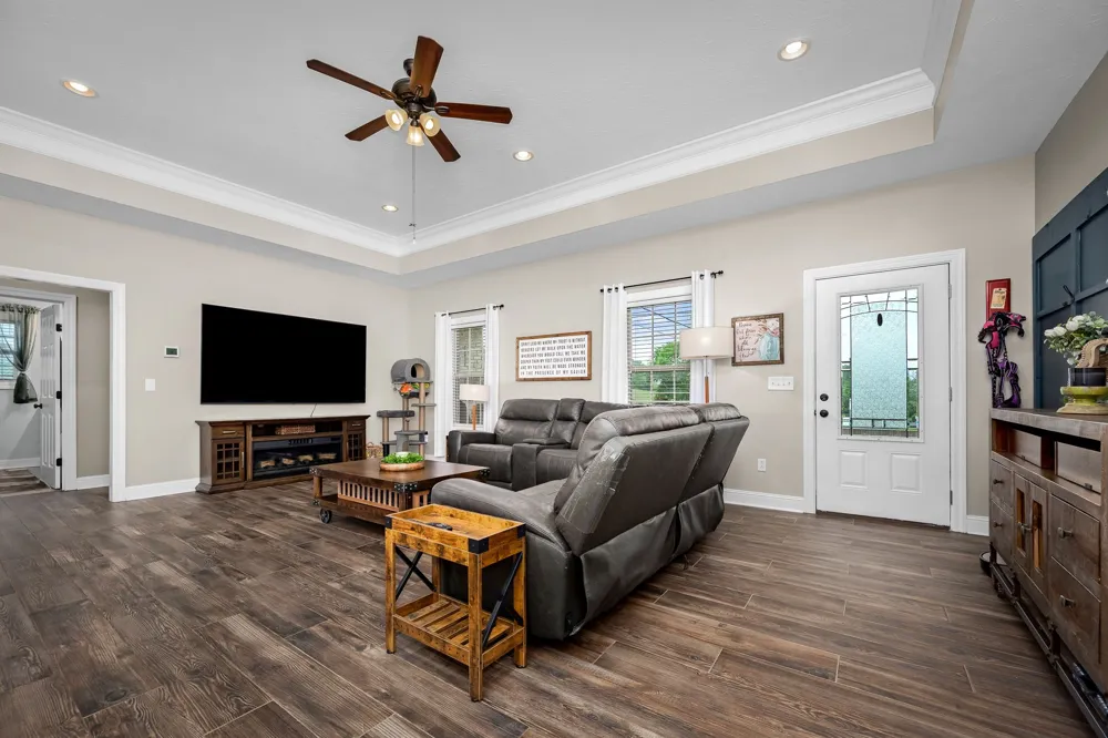 25 Bridle Path Ln Hartsville, TN 37074