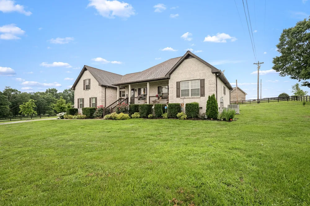 25 Bridle Path Ln Hartsville, TN 37074