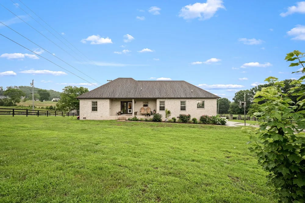 25 Bridle Path Ln Hartsville, TN 37074