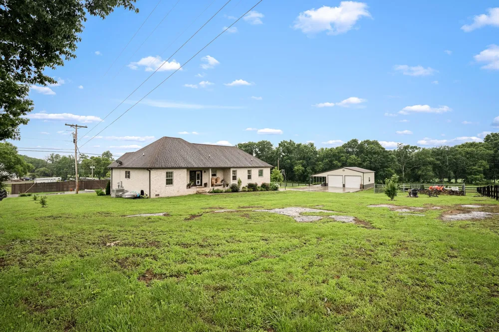 25 Bridle Path Ln Hartsville, TN 37074