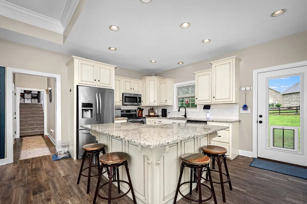 25 Bridle Path Ln Hartsville, TN 37074