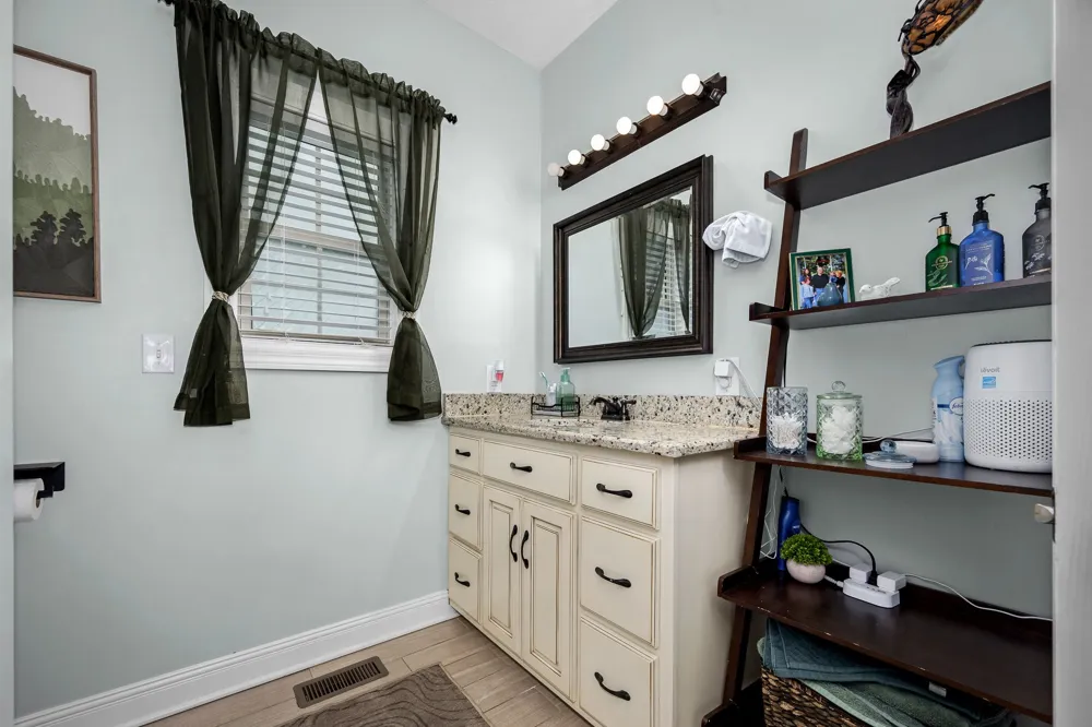 25 Bridle Path Ln Hartsville, TN 37074