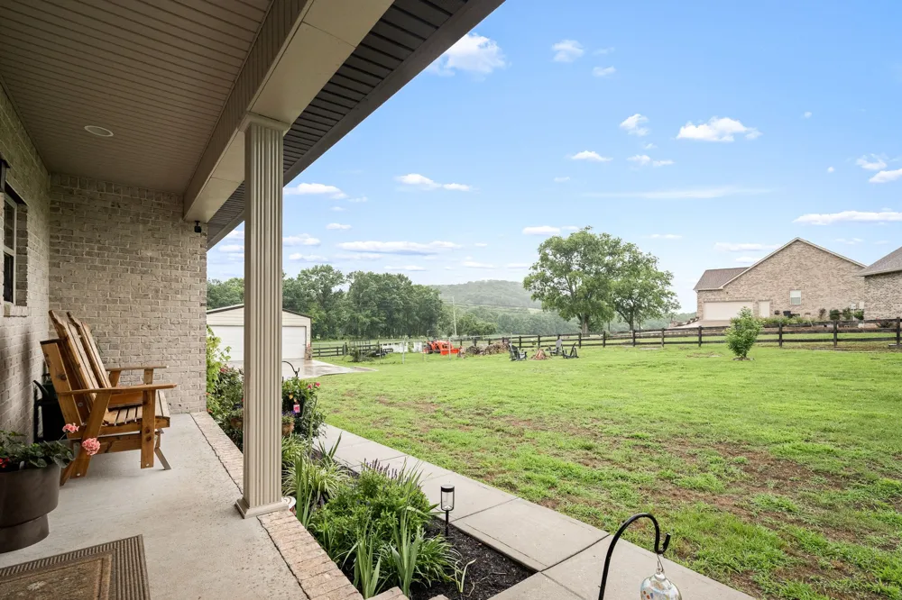 25 Bridle Path Ln Hartsville, TN 37074
