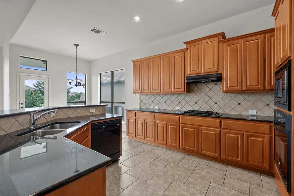 1917 Kempwood Loop Round Rock, TX 78665