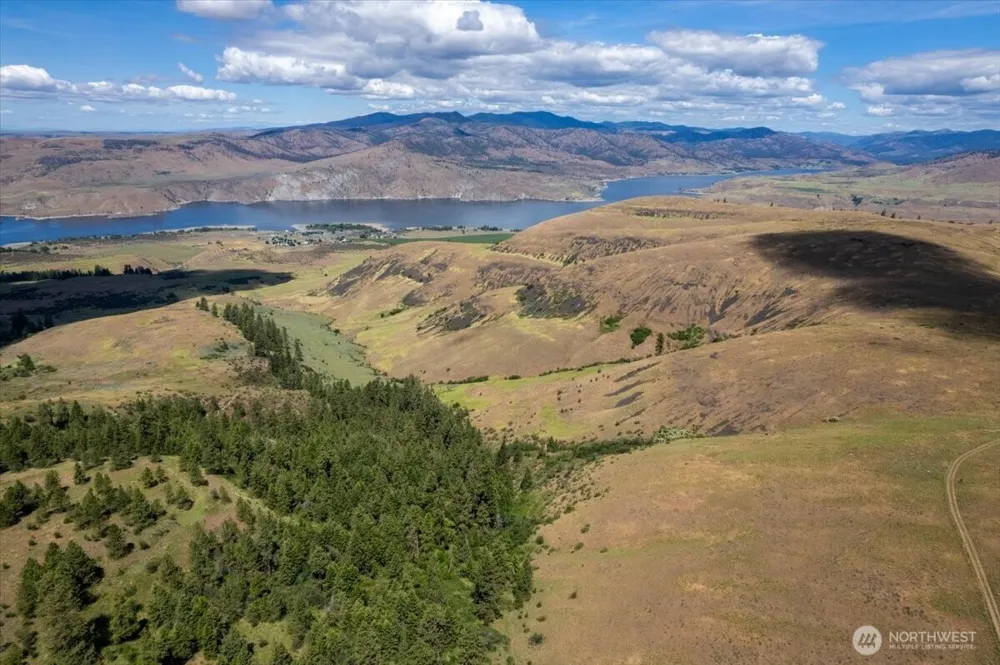 45000 Hanson Harbor Road Wilbur, WA 99185