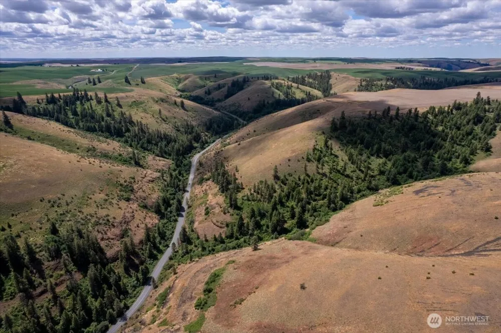 45000 Hanson Harbor Road Wilbur, WA 99185