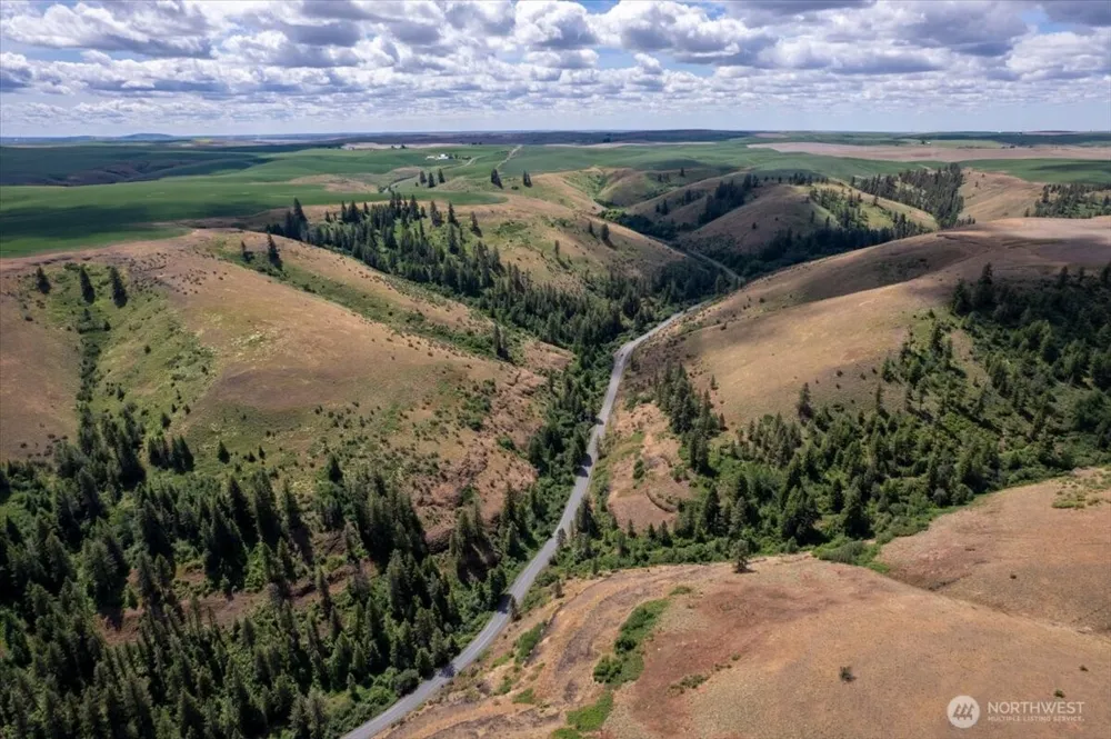 45000 Hanson Harbor Road Wilbur, WA 99185