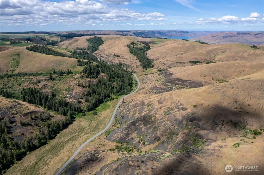 45000 Hanson Harbor Road Wilbur, WA 99185