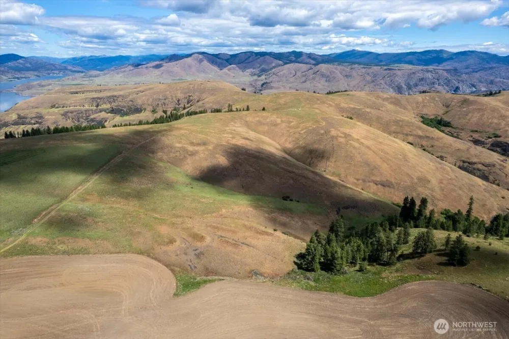 45000 Hanson Harbor Road Wilbur, WA 99185