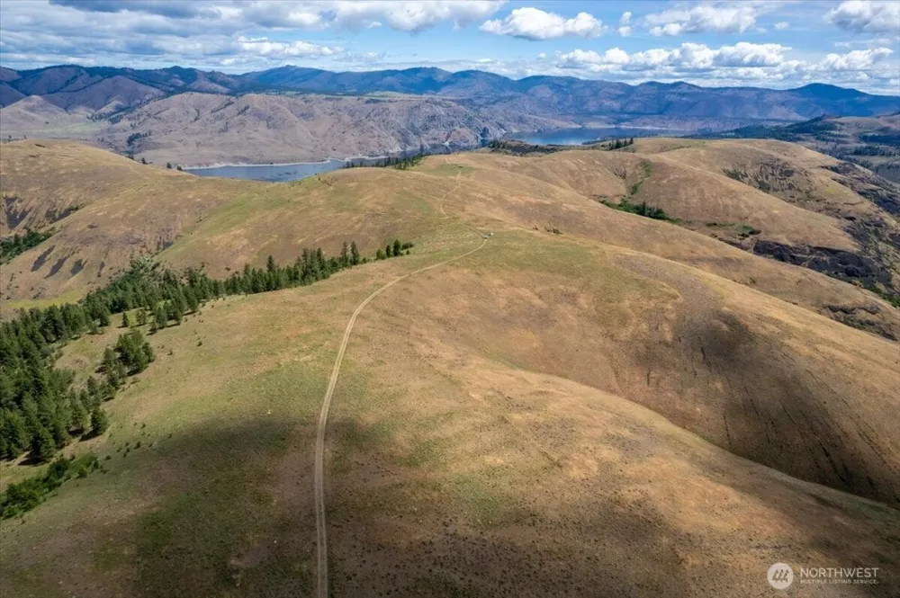 45000 Hanson Harbor Road Wilbur, WA 99185