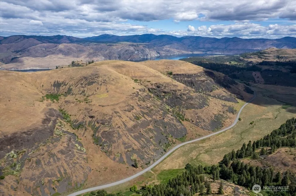 45000 Hanson Harbor Road Wilbur, WA 99185