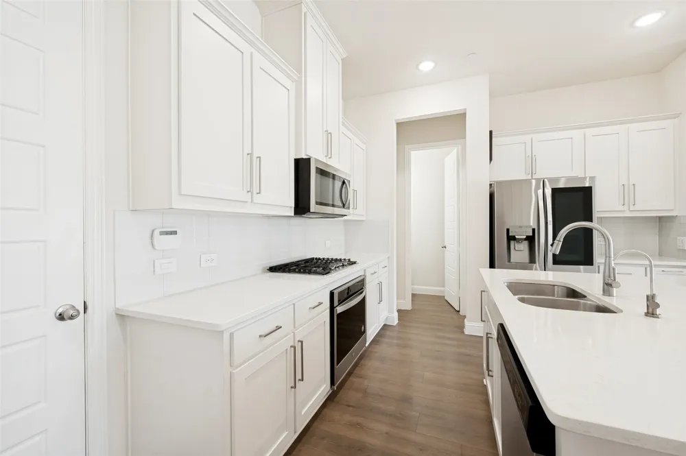 12986 Jk Ojha Street Farmers Branch, TX 75234