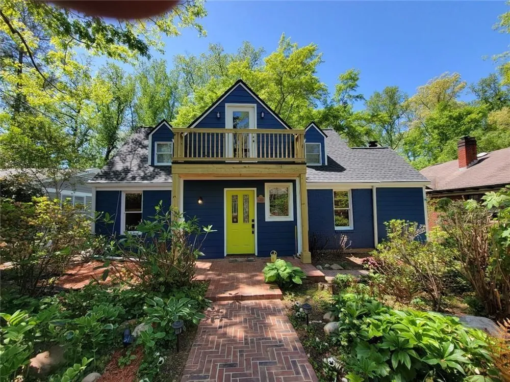 404 Emory Drive NE