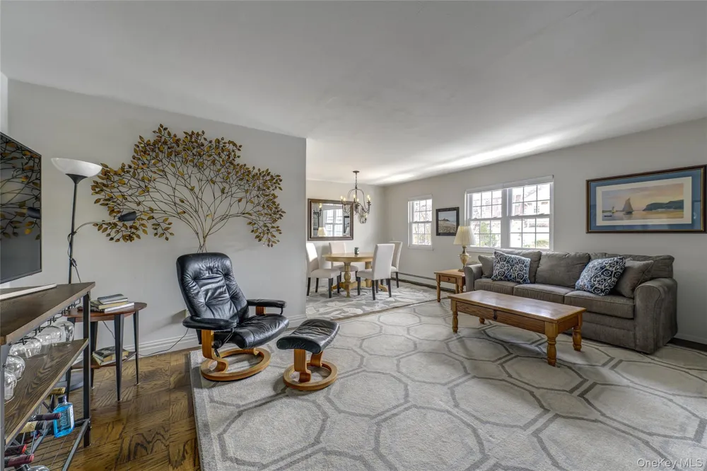 1 Anchorage Lane #2B Oyster Bay, NY 11771