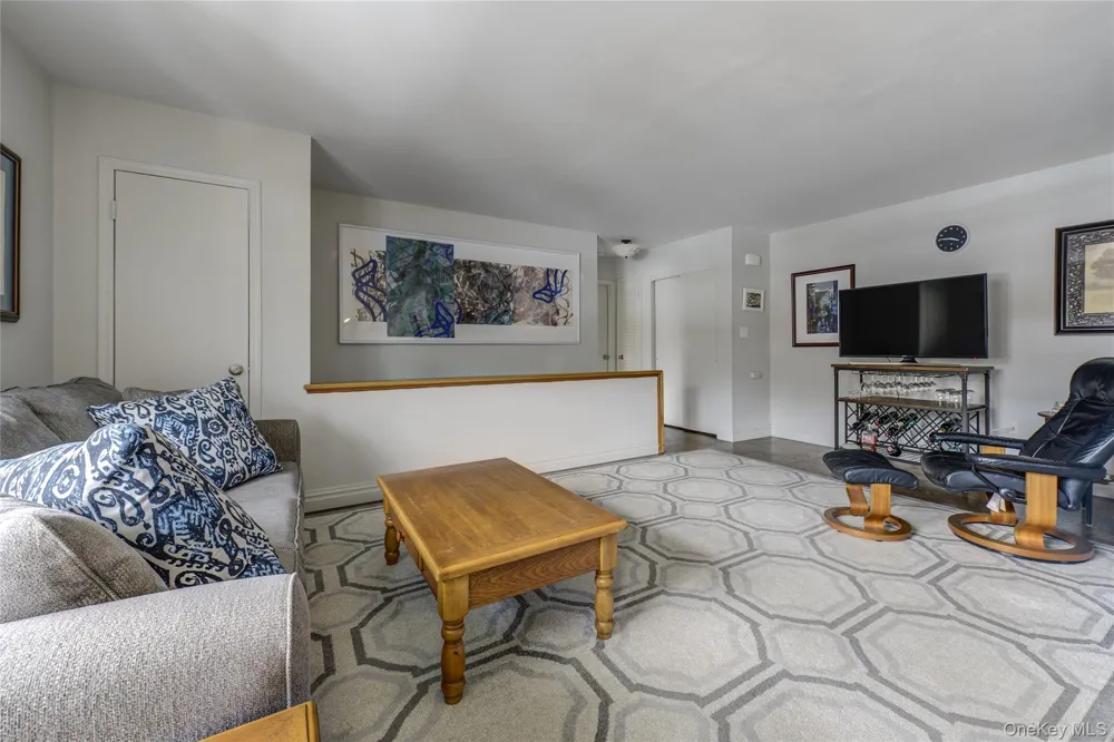 1 Anchorage Lane #2B Oyster Bay, NY 11771