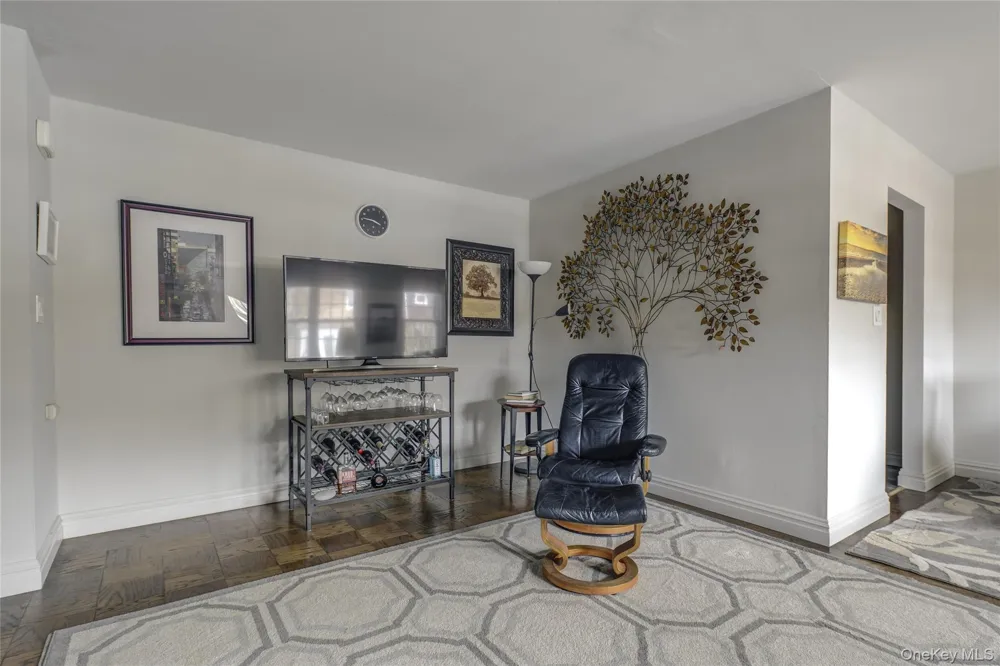 1 Anchorage Lane #2B Oyster Bay, NY 11771