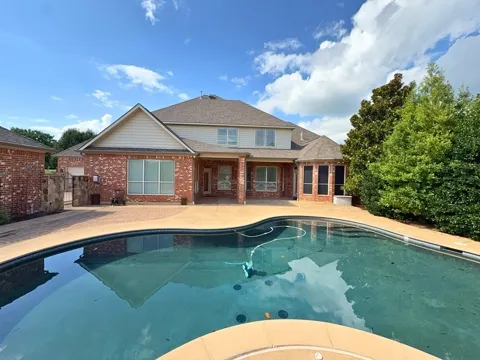 1205 Golden Gate Drive