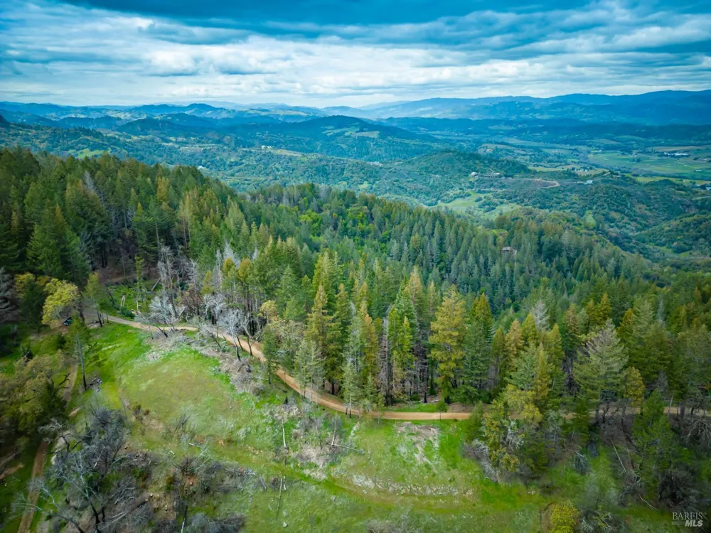 1401 Big Ridge Road Healdsburg, CA 95448