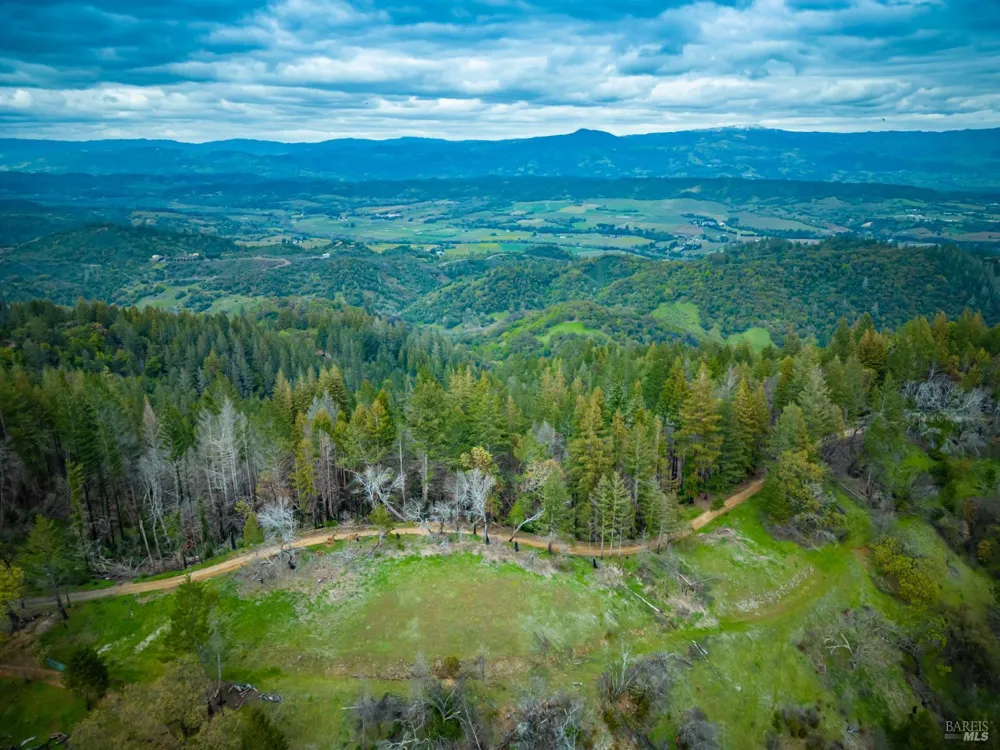 1401 Big Ridge Road Healdsburg, CA 95448