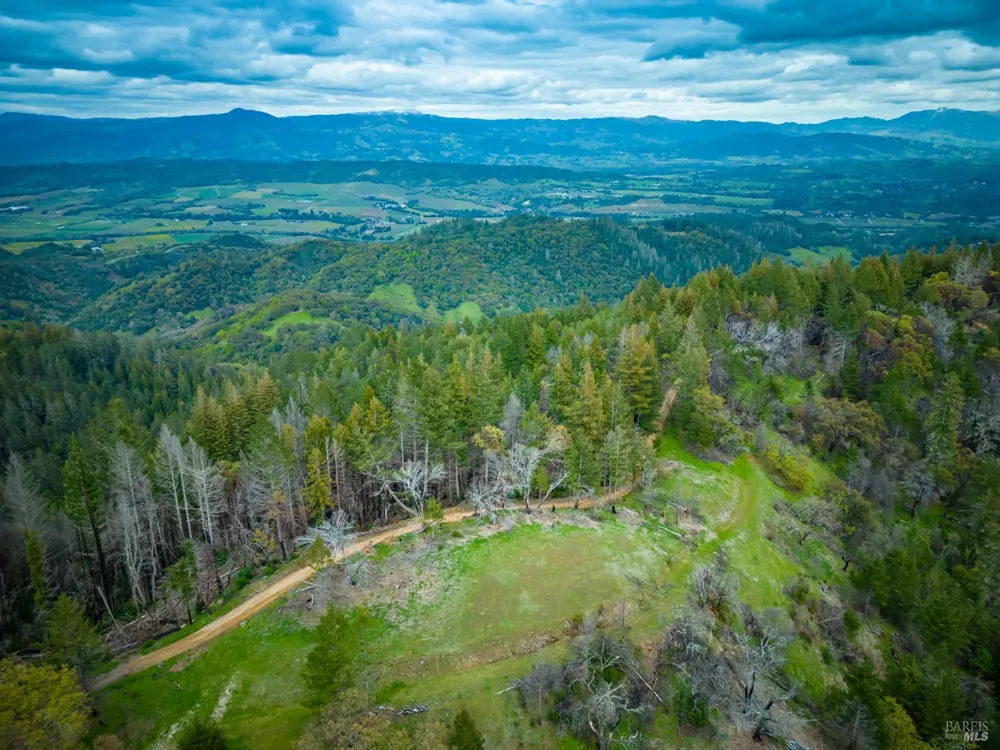 1401 Big Ridge Road Healdsburg, CA 95448