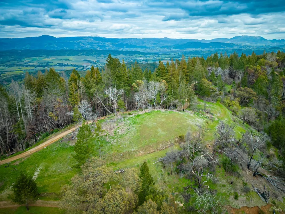 1401 Big Ridge Road Healdsburg, CA 95448