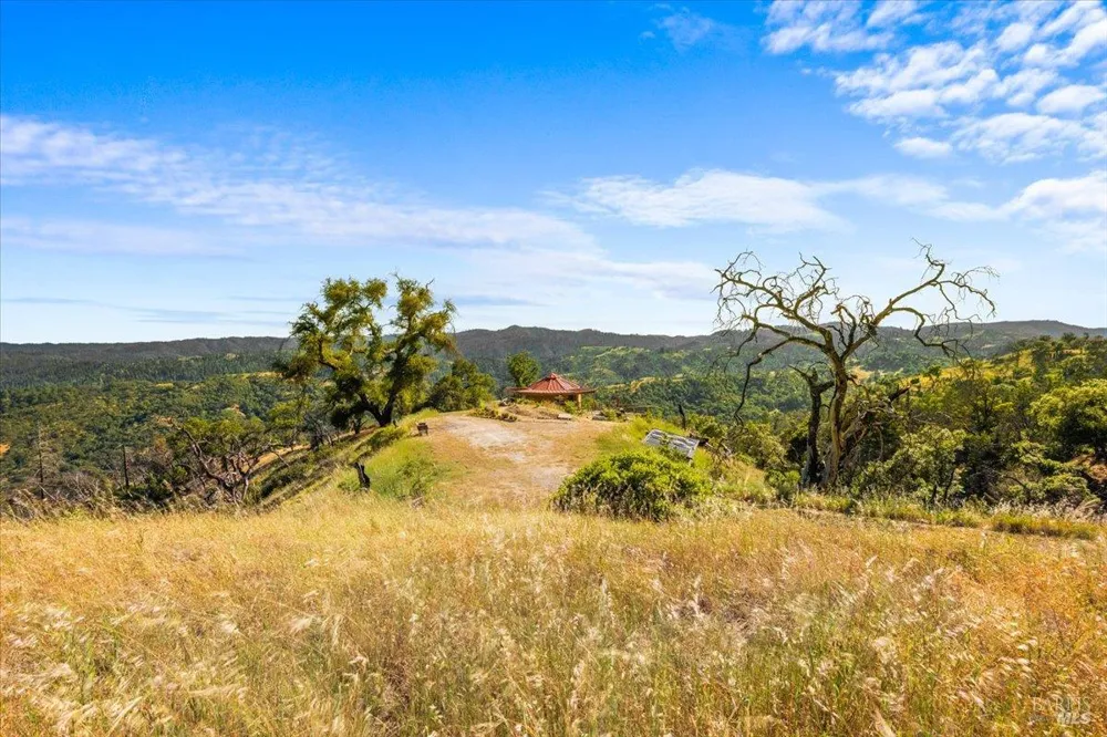 1401 Big Ridge Road Healdsburg, CA 95448