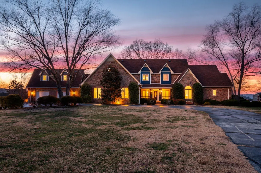 320 Crestview Lane Dayton, TN 37321