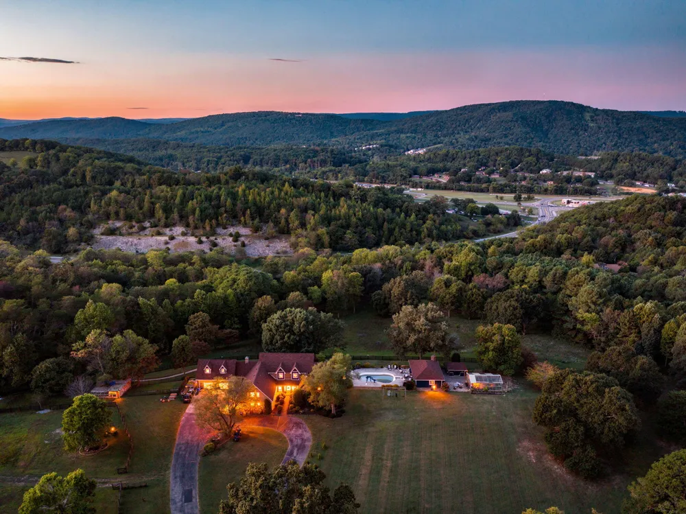 320 Crestview Lane Dayton, TN 37321